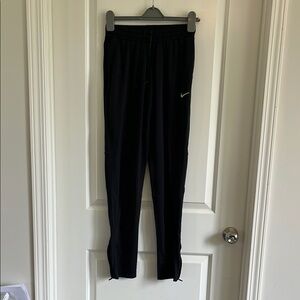 Nike dri-fit jogging pants size small